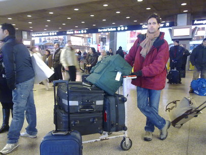Framme på Roma Termini, och kan konstatera att vår bagagevagn inte liknar någon annan på hela stationen... 