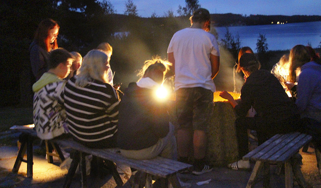 Församlingarna i Replot och Korsholm ordnade en gemensam resa för ungdomar till Örnsköldsvik.