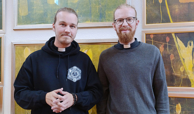 Jimmy Österbacka och Jakob Edman ser fram emot en bibelhelg där de hoppas att människor ska komma i kontakt med sin längtan efter Jesus.