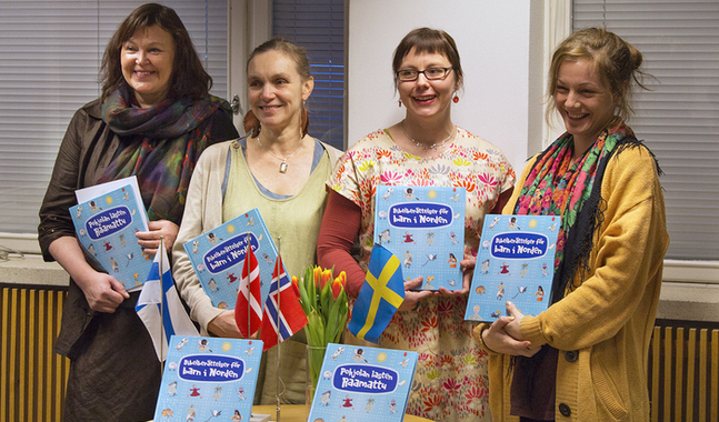Anna-Mari Kaskinen, Monica Vikström-Jokela, Elina Warsta och Lena Frölander-Ulf hör till dem som medverkat till de finländska bidragen i bibeln. 
