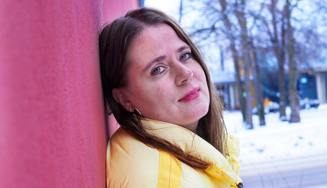 Hanna Klingenberg bor i Vasa och jobbar bland annat med programmet Himlaliv. 