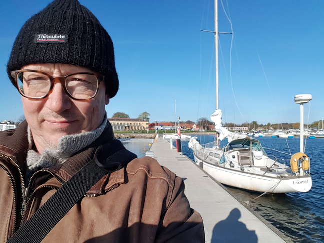 Frank Isaksson tycker också om att segla och vara ute i naturen. 