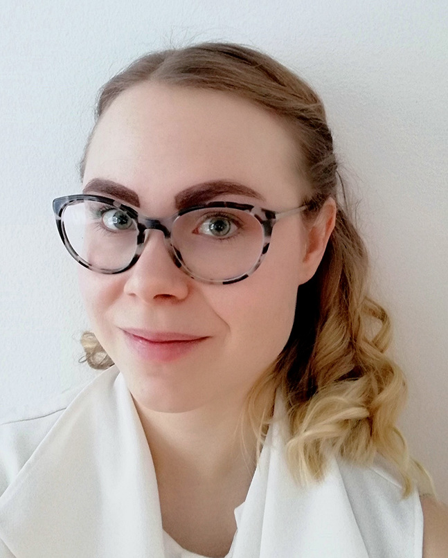 Susanna Holmström studerar nordiska språk i Helsingfors.  Hennes favoritplats i stan är grönområden och stränder.