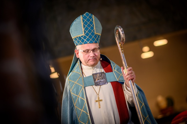 Bo-Göran Åstrand vigdes idag till sitt ämbete i domkyrkan i Borgå.