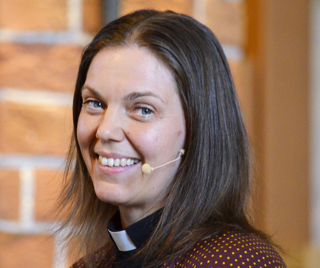 Sara Grönqvist provpredikar den 15 maj kl 10.