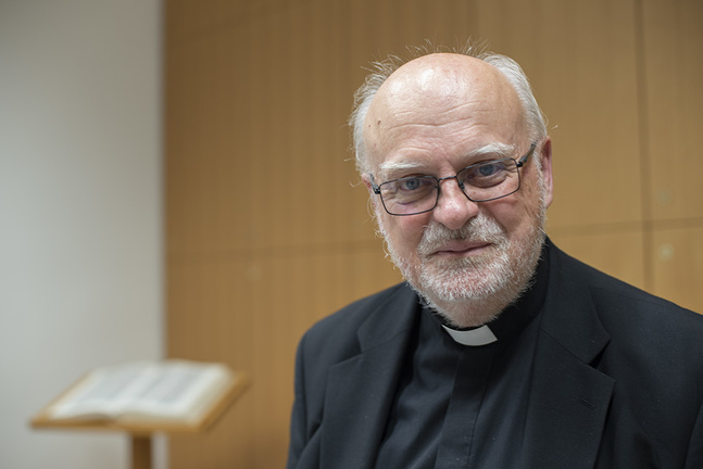 När kardinal Anders Arborelius besökte Helsingfors för ett år sedan sa han att det är en samvetsfråga för Katolska kyrkan att reda ut de övergrepp som skett på olika håll i världen.