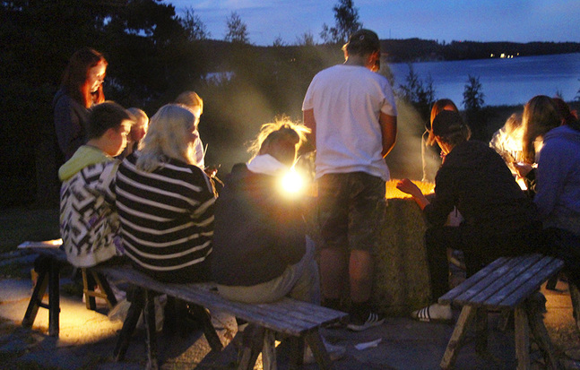 Församlingarna i Replot och Korsholm ordnade en gemensam resa för ungdomar till Örnsköldsvik.