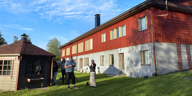 Vid Inremissionshemmet i Larsmo samsas allt i samma byggnad, sovplatser, undervisningssal och matsal.