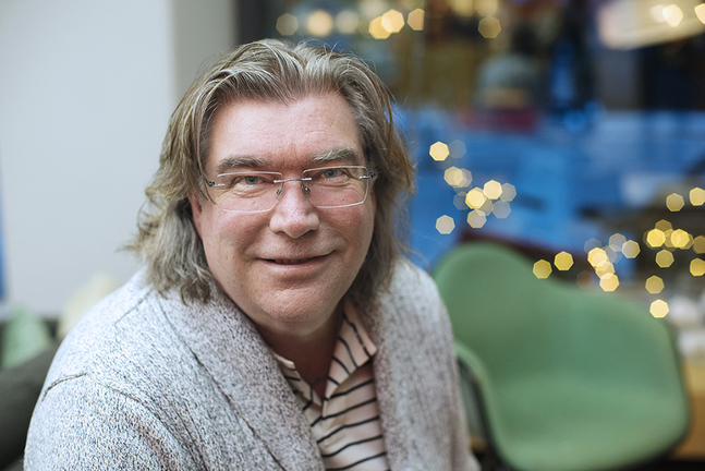 Mikael Lindfelt är professor i systematisk teologi och dekanus för fakulteten för humaniora, psykologi och teologi vid ÅA.