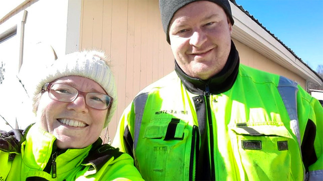 Annika och Anders Ekström åtar sig att fixa det människor behöver en hjälpande hand med. Bland de återkommande kunderna finns även traktens församlingar. 